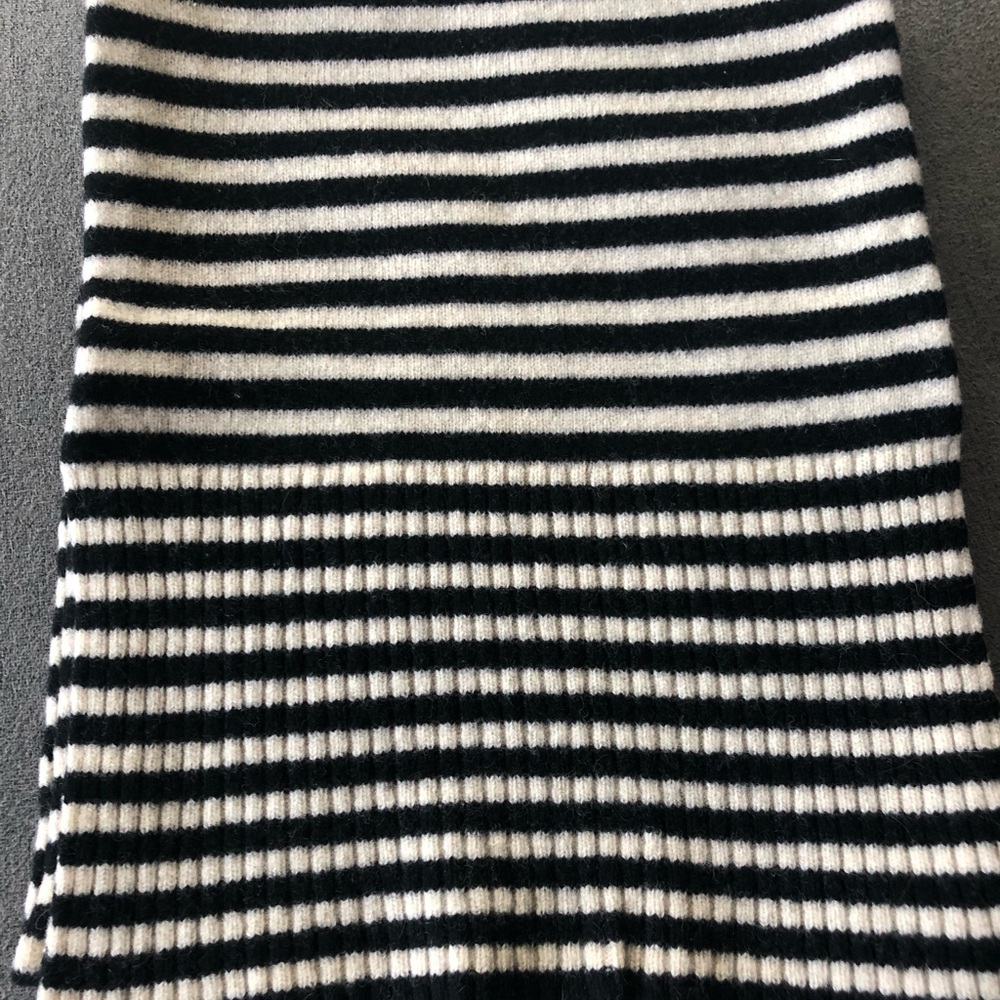 💯 wool scarf made in Europe by SOLAR